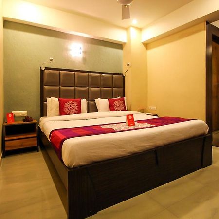 Oyo 8786 Hotel Maan Residency Ahmedabad Exterior foto