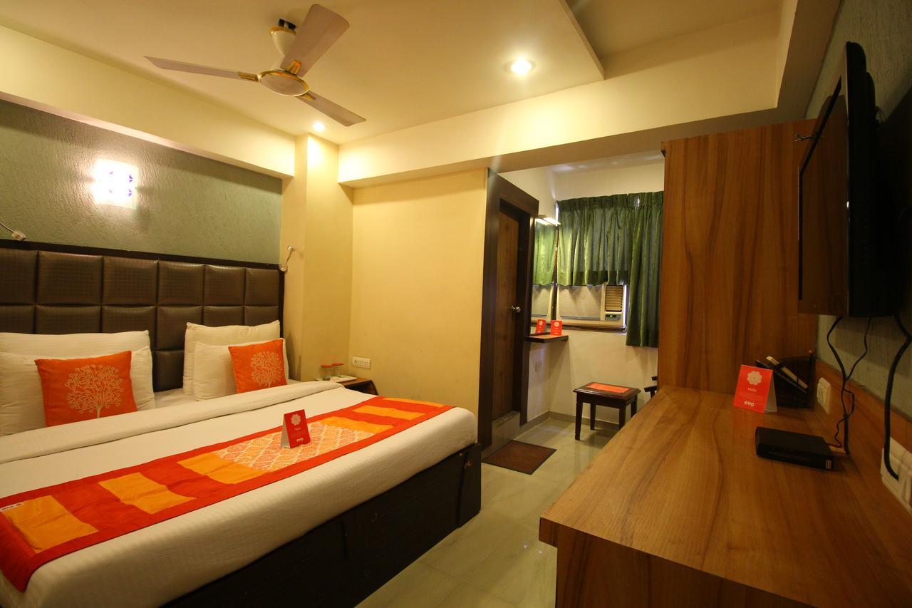 Oyo 8786 Hotel Maan Residency Ahmedabad Exterior foto