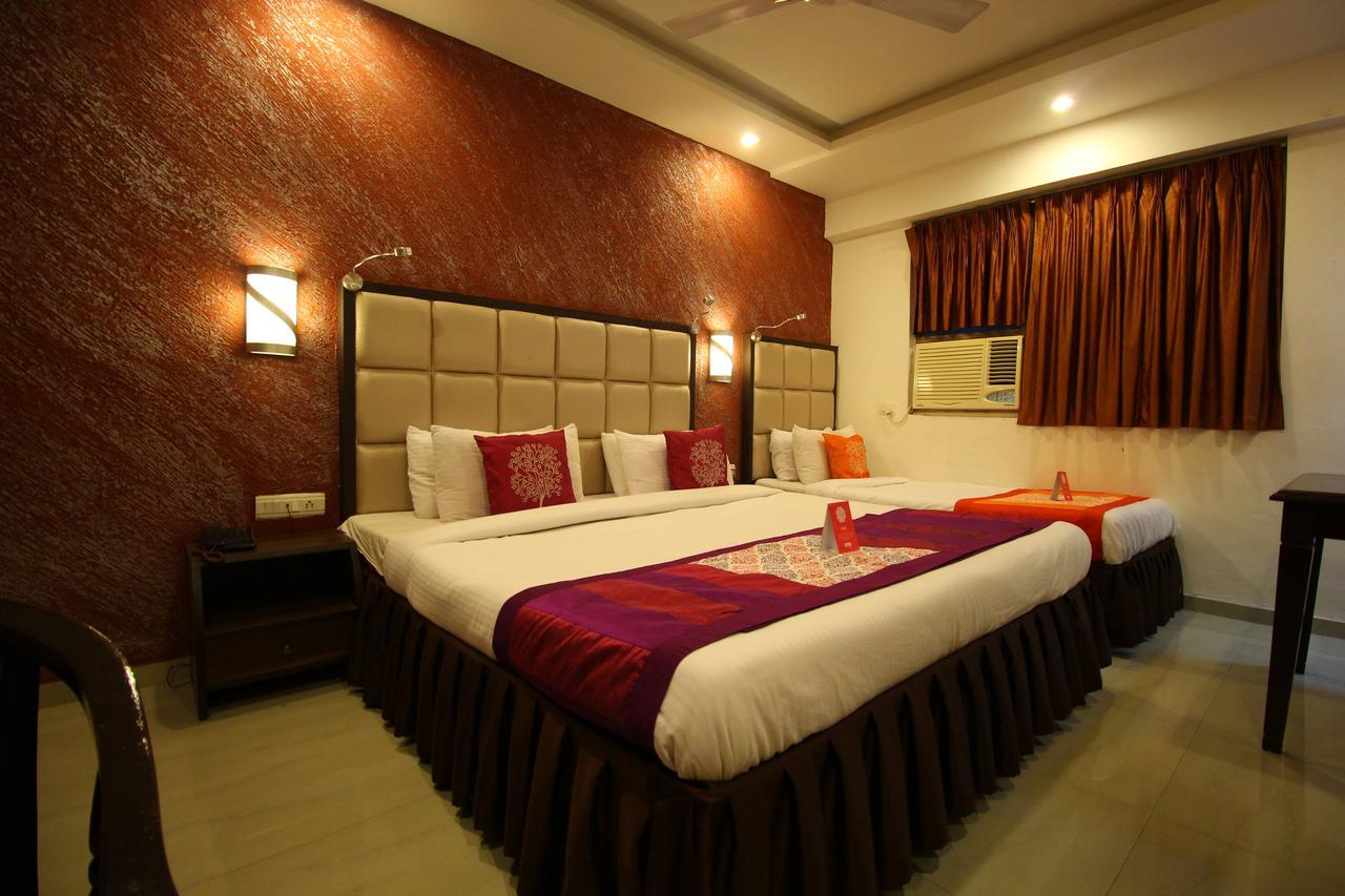 Oyo 8786 Hotel Maan Residency Ahmedabad Exterior foto