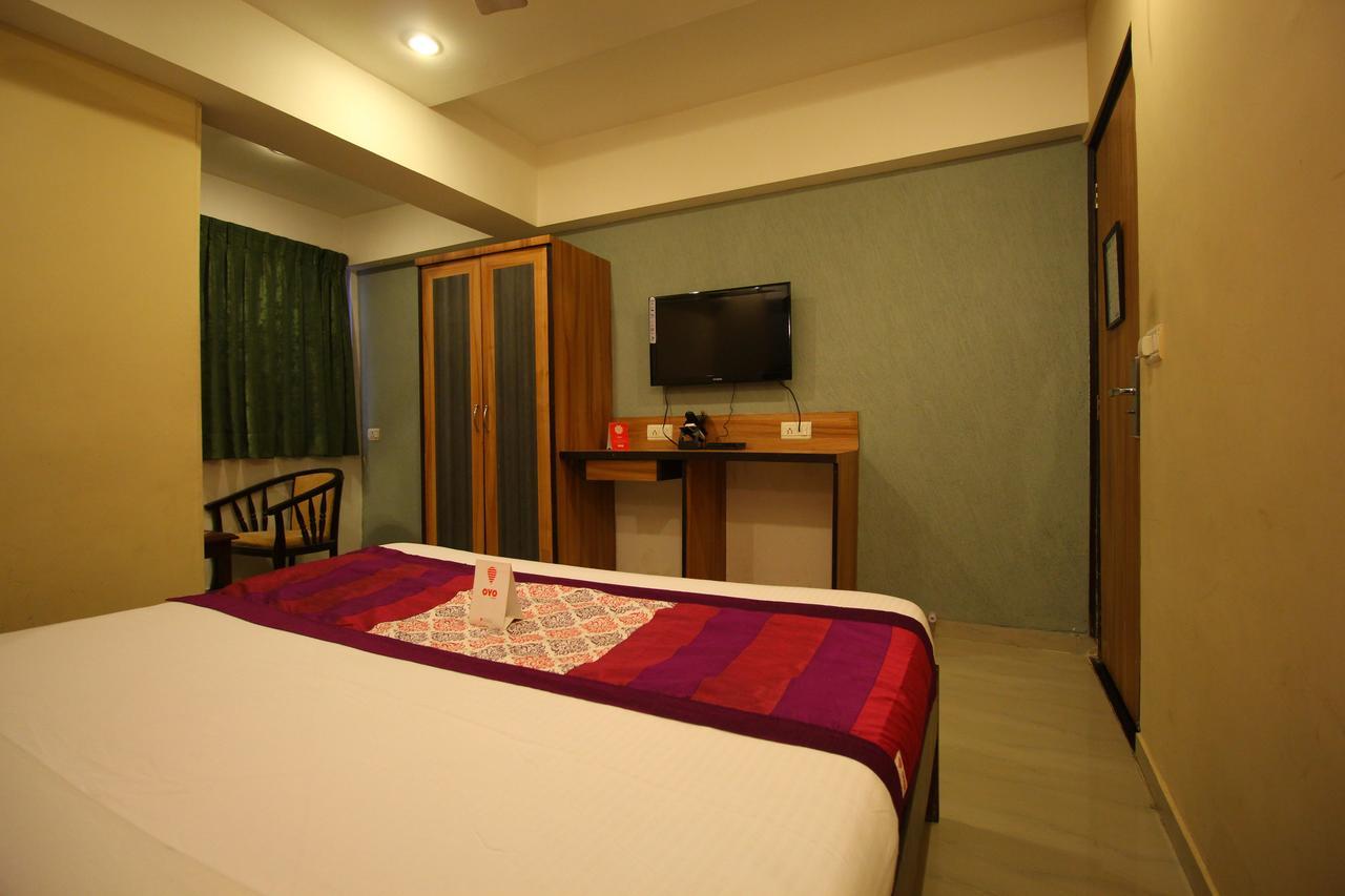 Oyo 8786 Hotel Maan Residency Ahmedabad Exterior foto