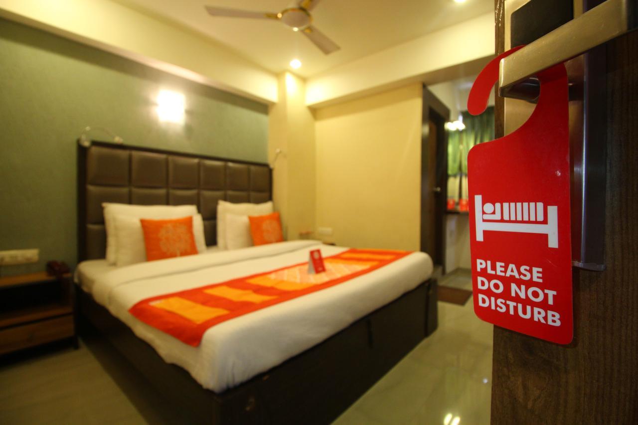 Oyo 8786 Hotel Maan Residency Ahmedabad Exterior foto