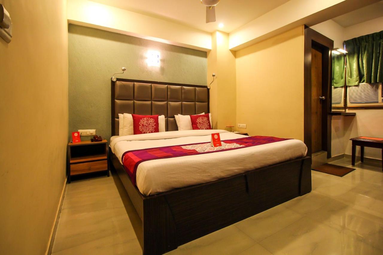 Oyo 8786 Hotel Maan Residency Ahmedabad Exterior foto
