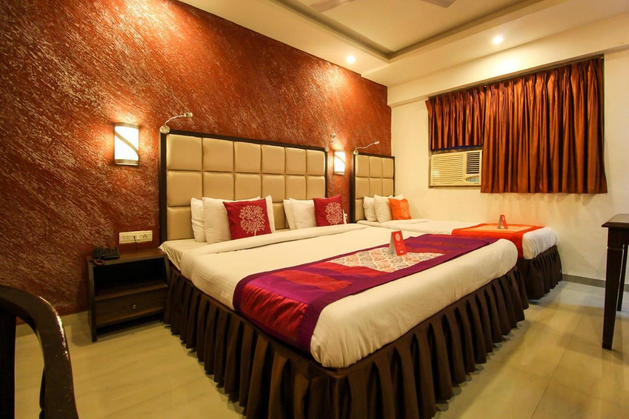 Oyo 8786 Hotel Maan Residency Ahmedabad Exterior foto